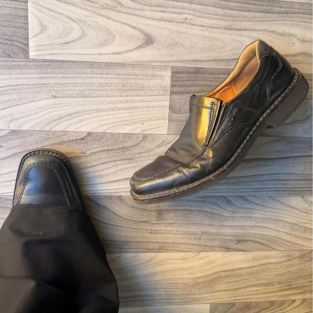 ECCO Black Leather Slip-On Dress Shoes Loafers